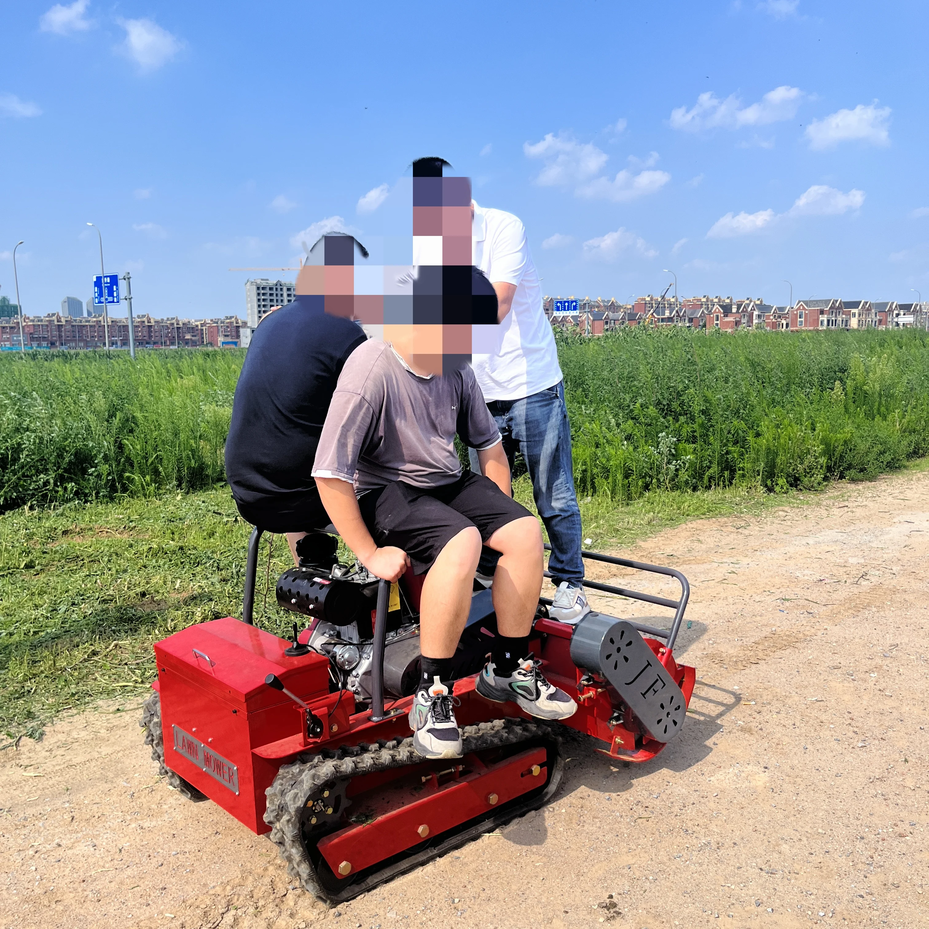 All Terrain Off-Road Mower Customized Electric Remote Control Lawn Mower  for Farm