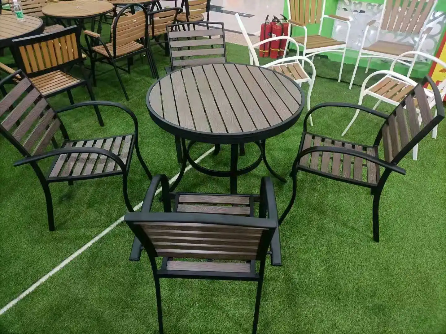 Outdoor Garden Furniture White Balcony Chair Metal Wood Garden Chairs