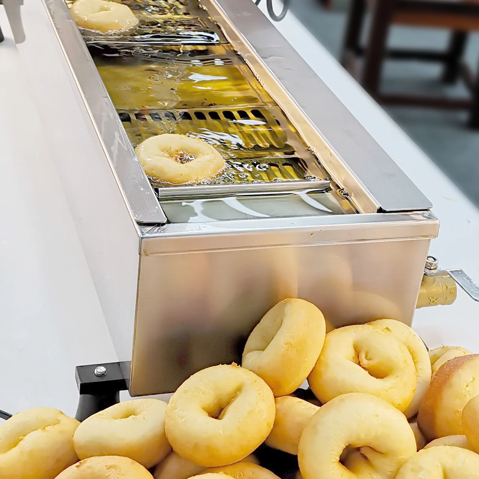 Stainless Steel Mini Donut Baking Machines Price Automatic Doughnut Making Maker Machine with 3 Mould - Image 5
