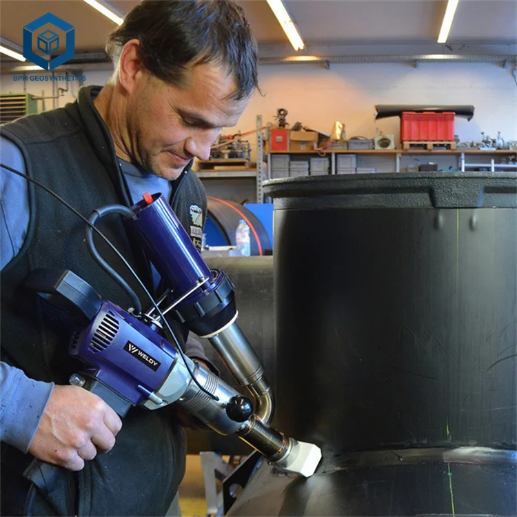 Overlap Hot Sale Wedge Automatic Geomembrane Welding Machine for Application Liners in Oman