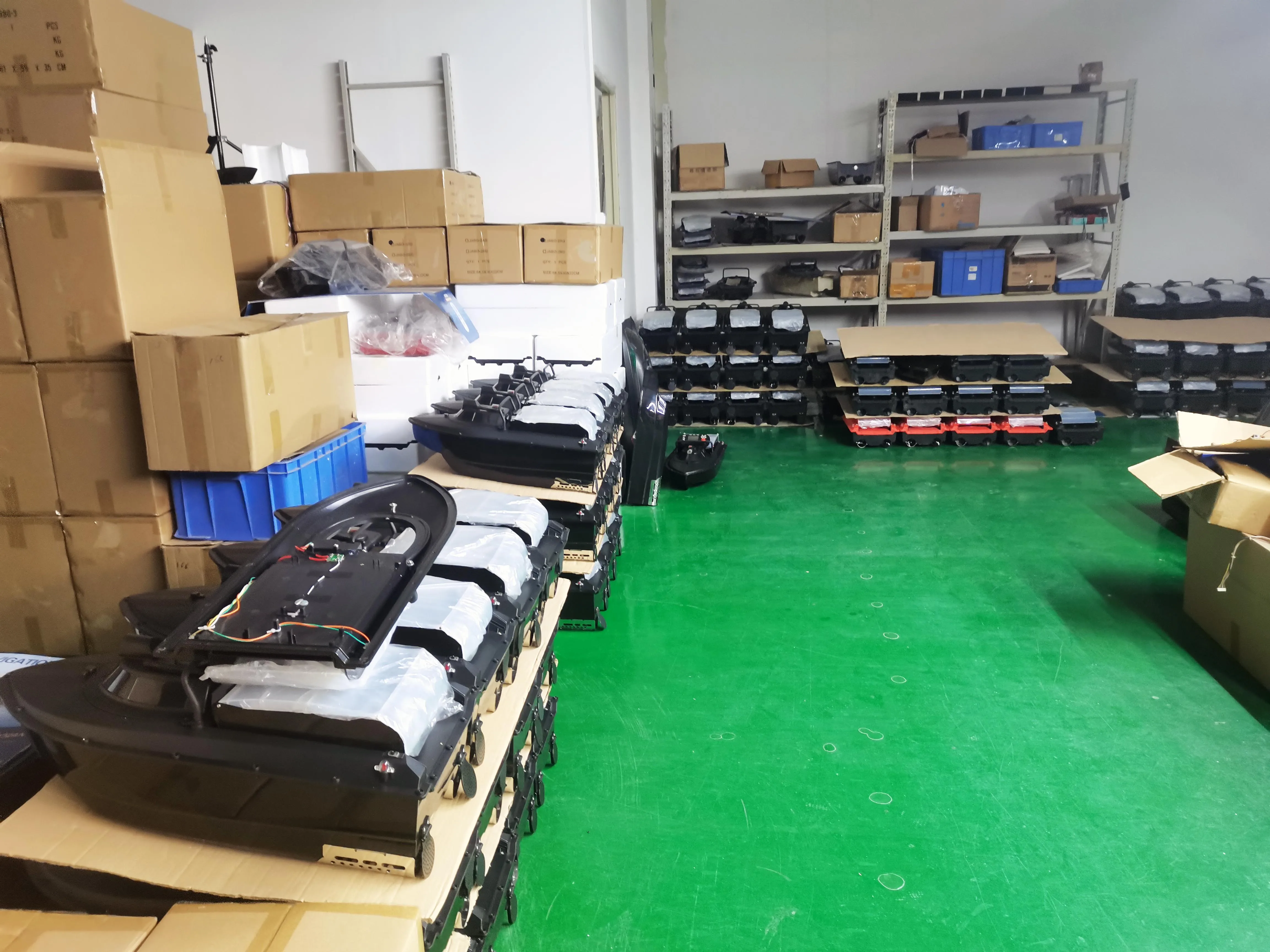 Jabo Dolphin High Speed Rc Saltwater Fishing Surfer Bait Boat For Beach Fishing With Waterproof