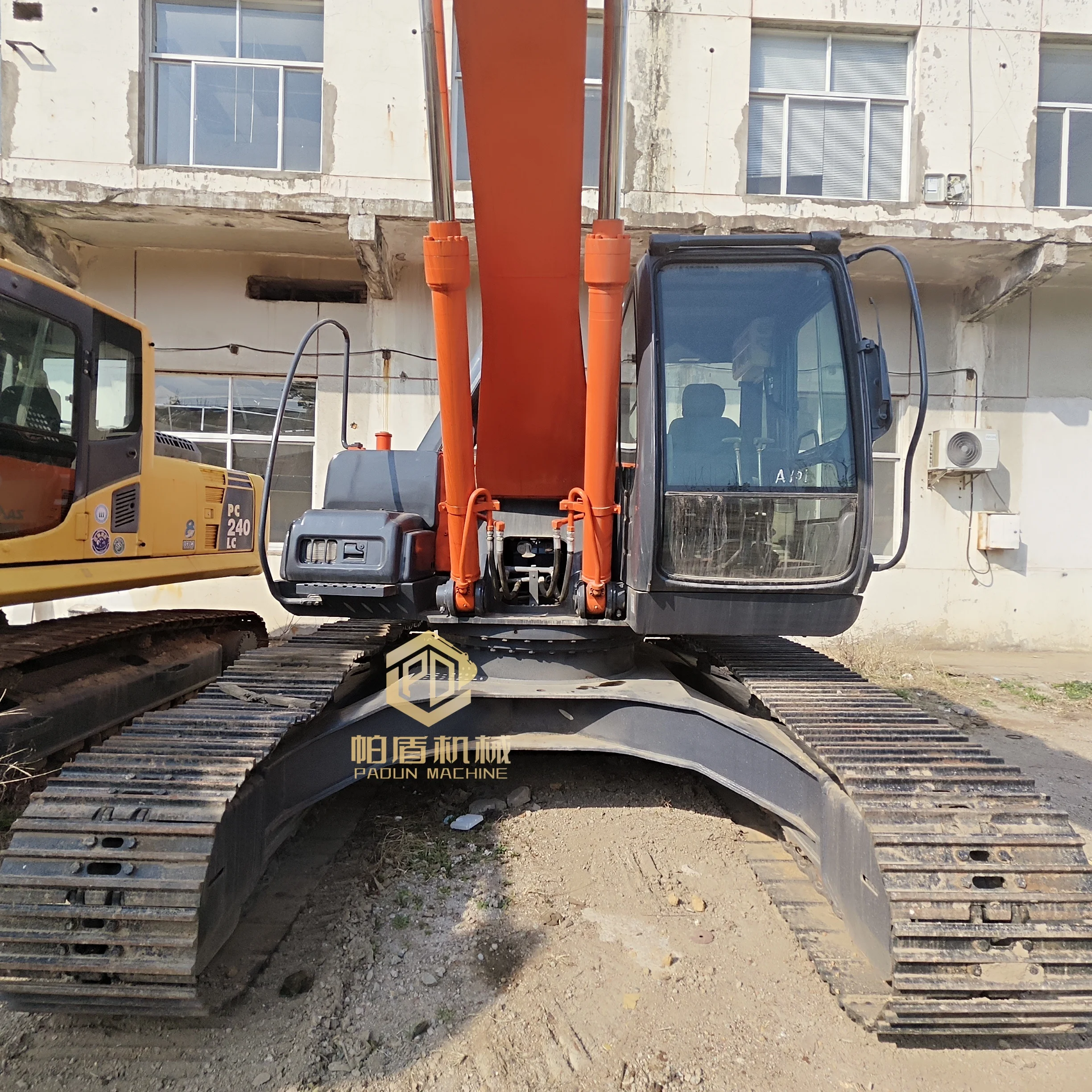 High Quality 90% New Hitachi ZX240 Excavator 24 Ton Capacity Ready