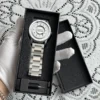 Conjunto de reloj de plata.