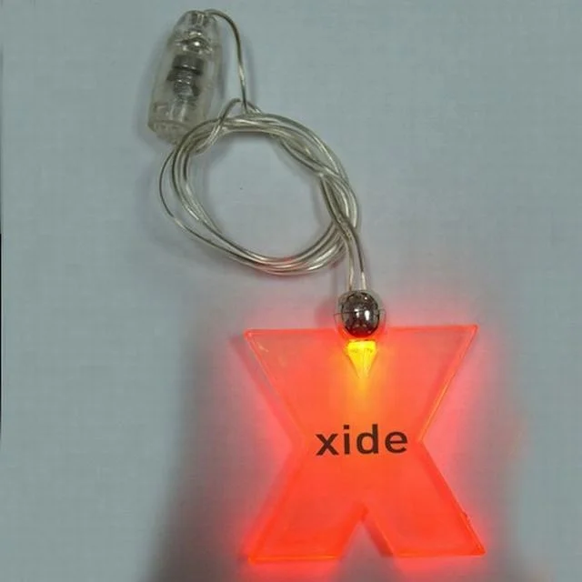 Детская со светодиодной подсветкой мигает Дельфин ожерелья подвески детский светящийся ожерелья, Рождественский подарок на вечеринку Хэллоуина