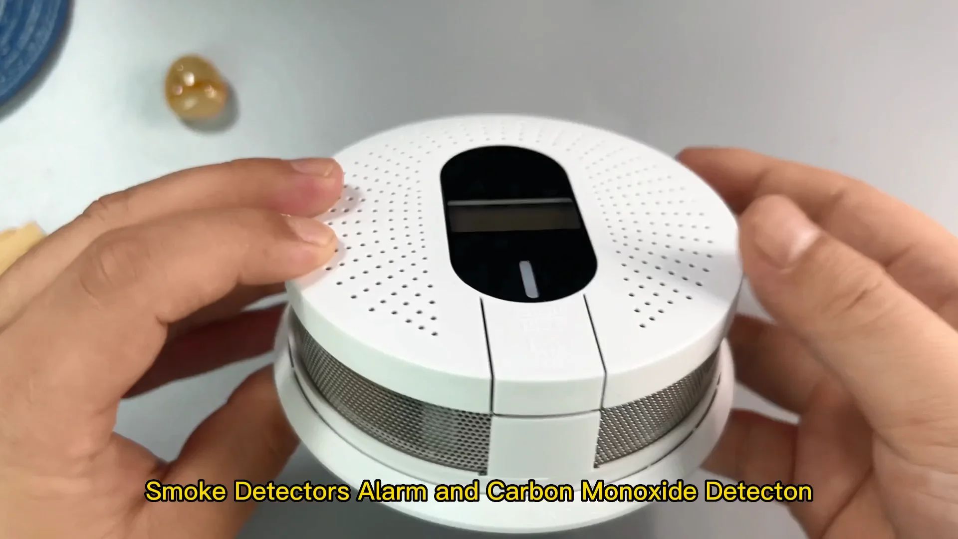 carbon monoxide detector cigarette smoke SMICO110 10-Year Batter 2-in-1 & Alarm It is excellent for immediate point sampling and detection of cigarette smoke Smoke and Carbon Monoxide Detector