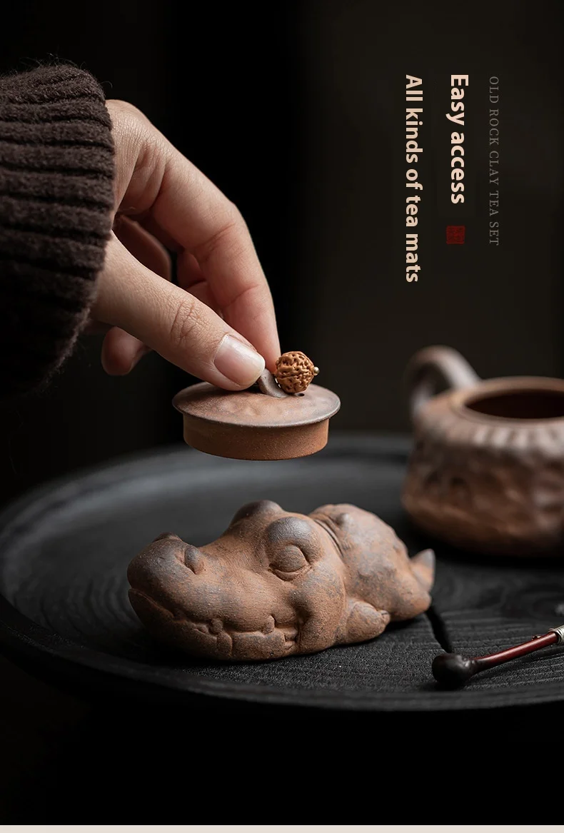 Ceramic Tea Pet Crocodile Dog Ornament - Coarse Pottery Desktop Decoration