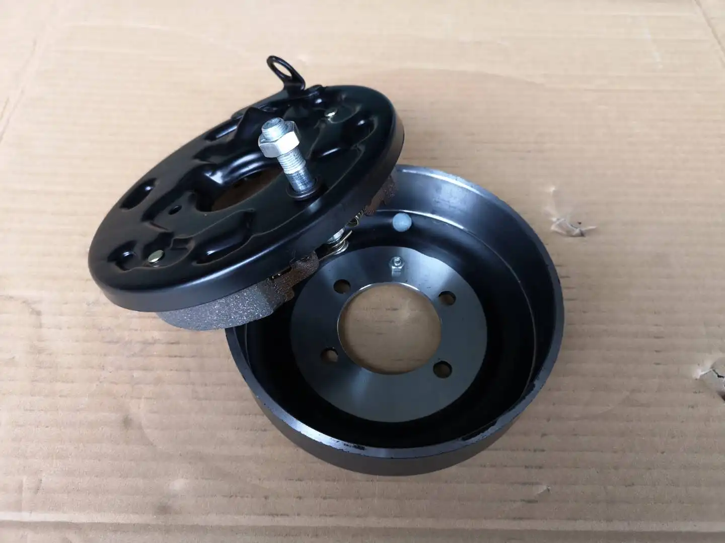 Nkr 4bd1 4be1 4jb1 Hand Brake Drum Assembly 8970345532 5462100053 Isuzu