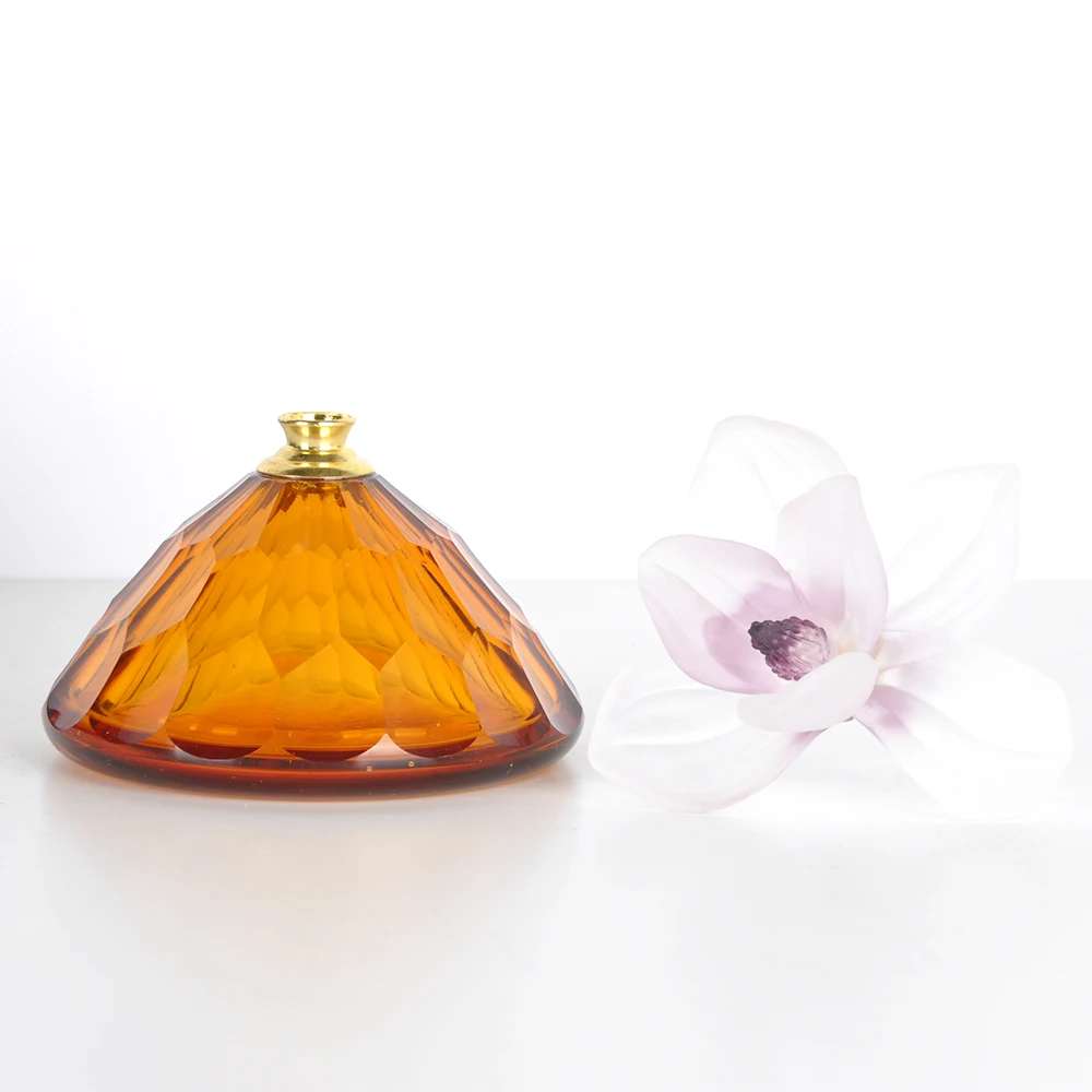 Crystal Art Glass Luxury Perfume Bottle With Flower Cap Accept Logo Engraving Wedding Giveaways