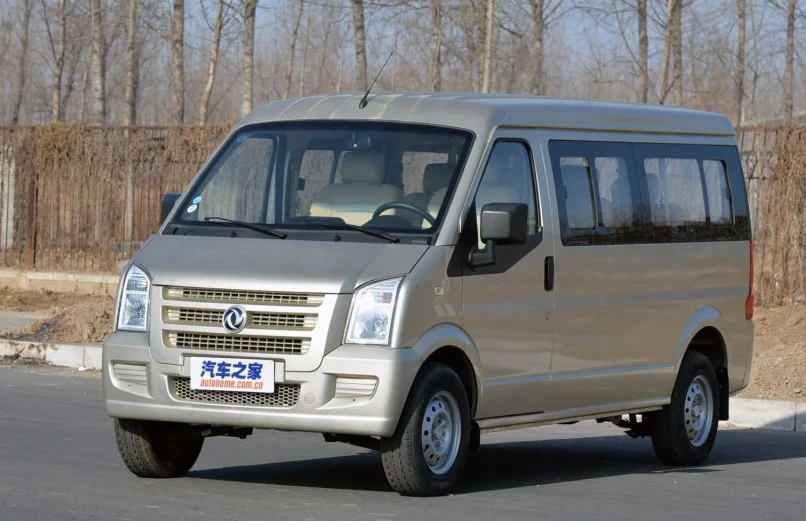 东风迷你包厢7座乘用车家庭迷你厢式客车