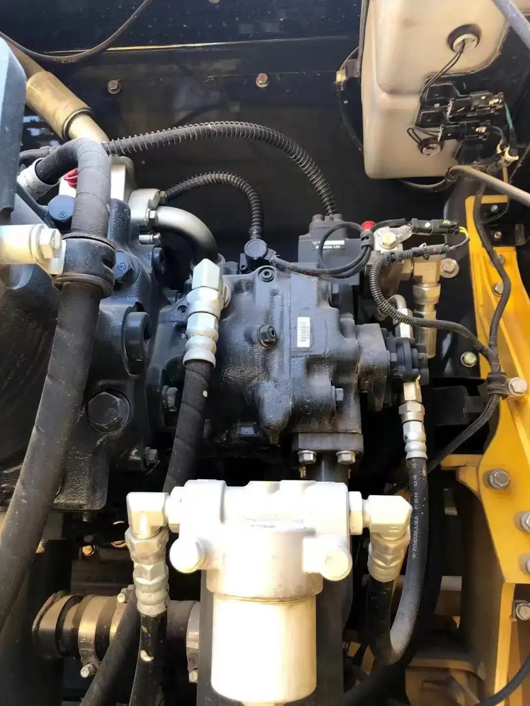 Large Used Komatsu PC850-8MO Excavator with 85ton Operating Weight 3.4 Bucket Capacity and 494kw Power