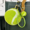 Pelota de tenis de piel de conejo rosa