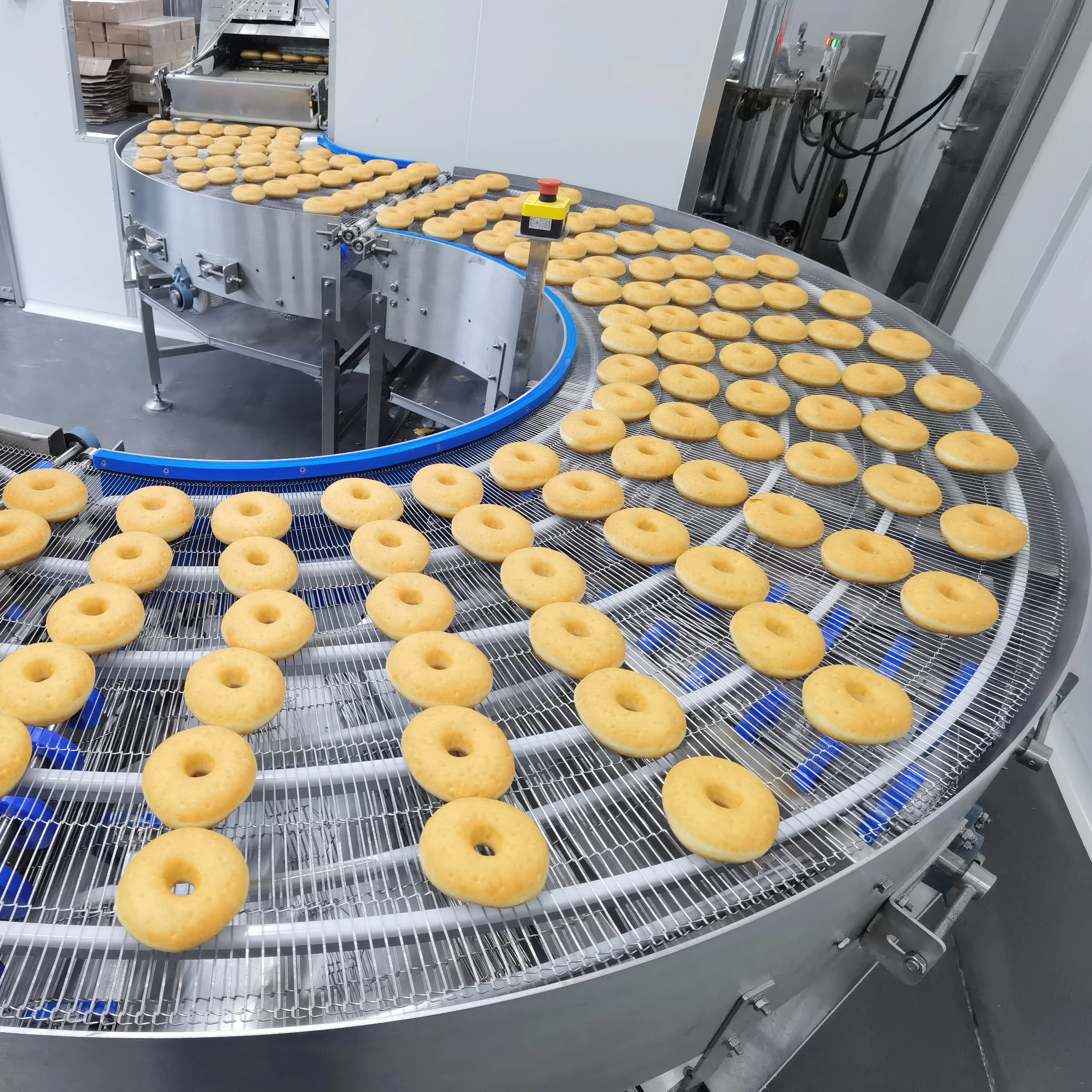 Yucho DPL Baking and Fryer Full Automatic Factory Large Yeast Donut Production Line Commercial Donut Equipment Donut Machine