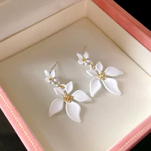 New Trendy Wholesale Earrings Euro Style Alloy Flower Drop Earring for Women Romantic White Petals  Earring Jewelry