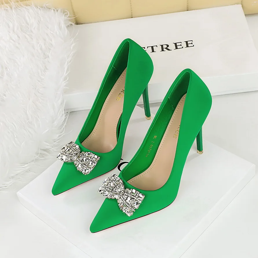 Wholesale Fashion Closed Toe Stiletto Thin High Heel Elegant Style Dress Women's Shoes Ladies Pumps Heeled Sandals for Women