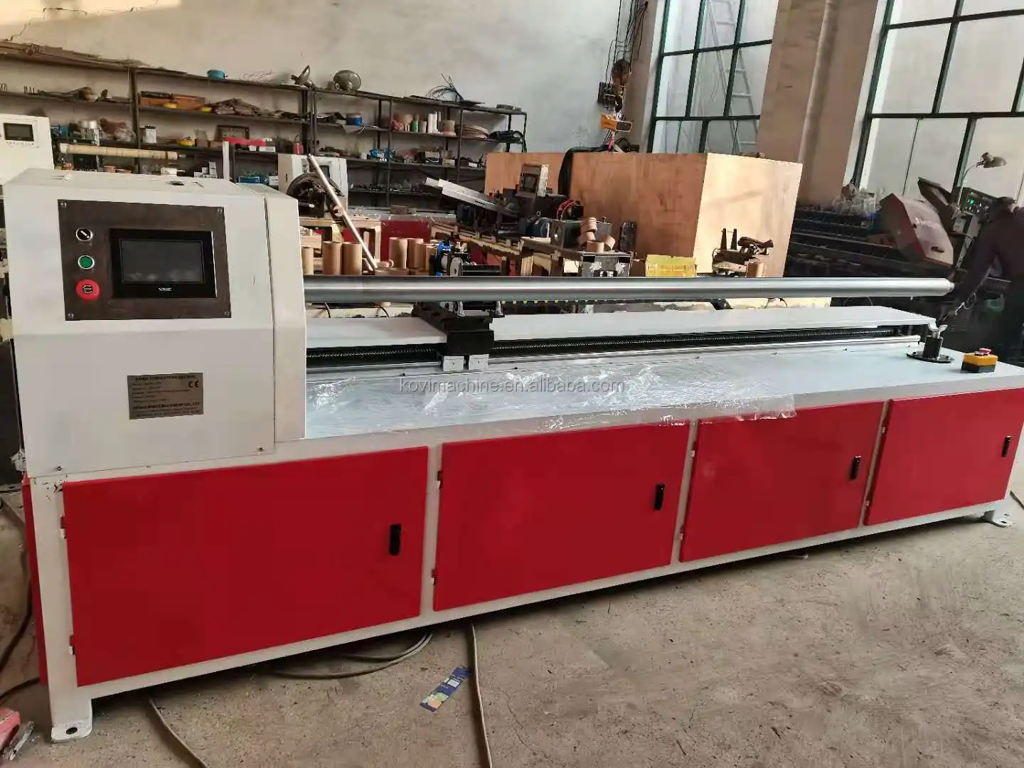 Adjustable Cutting Length Pneumatic Paper Pipe Tube Cutting Machine