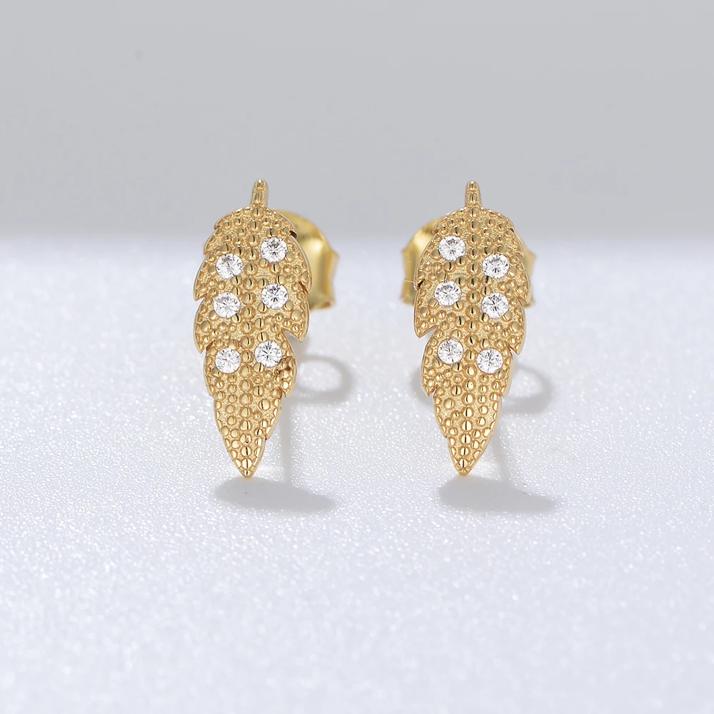 Mini Peishang Leaf-Shaped Gold Plated CZ Stud Earrings for Women