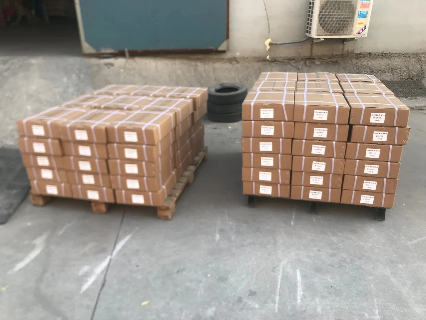 Screw Type Expansion Anchor Bolts Reliable Concrete Hardware