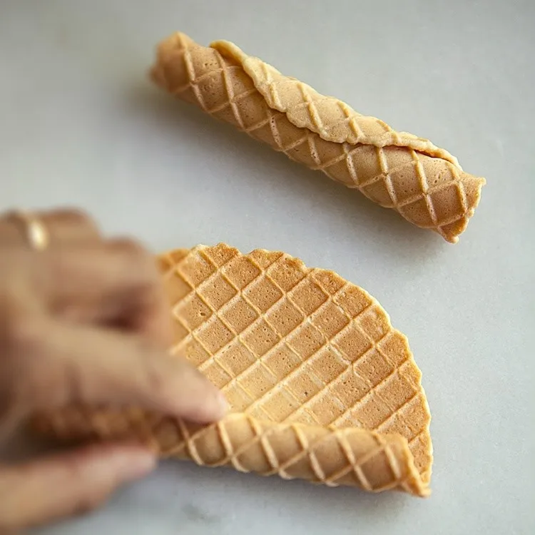 2000w Electric Commercial Tacos Waffle Cone Maker Machine Buy