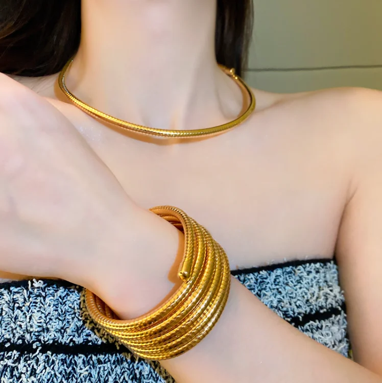 Simple Chunky Heavy Metal Twisted Snake Bone Collar Choker Necklace for Women Spiral Big Chain gold Jewelry punk Bracelet set