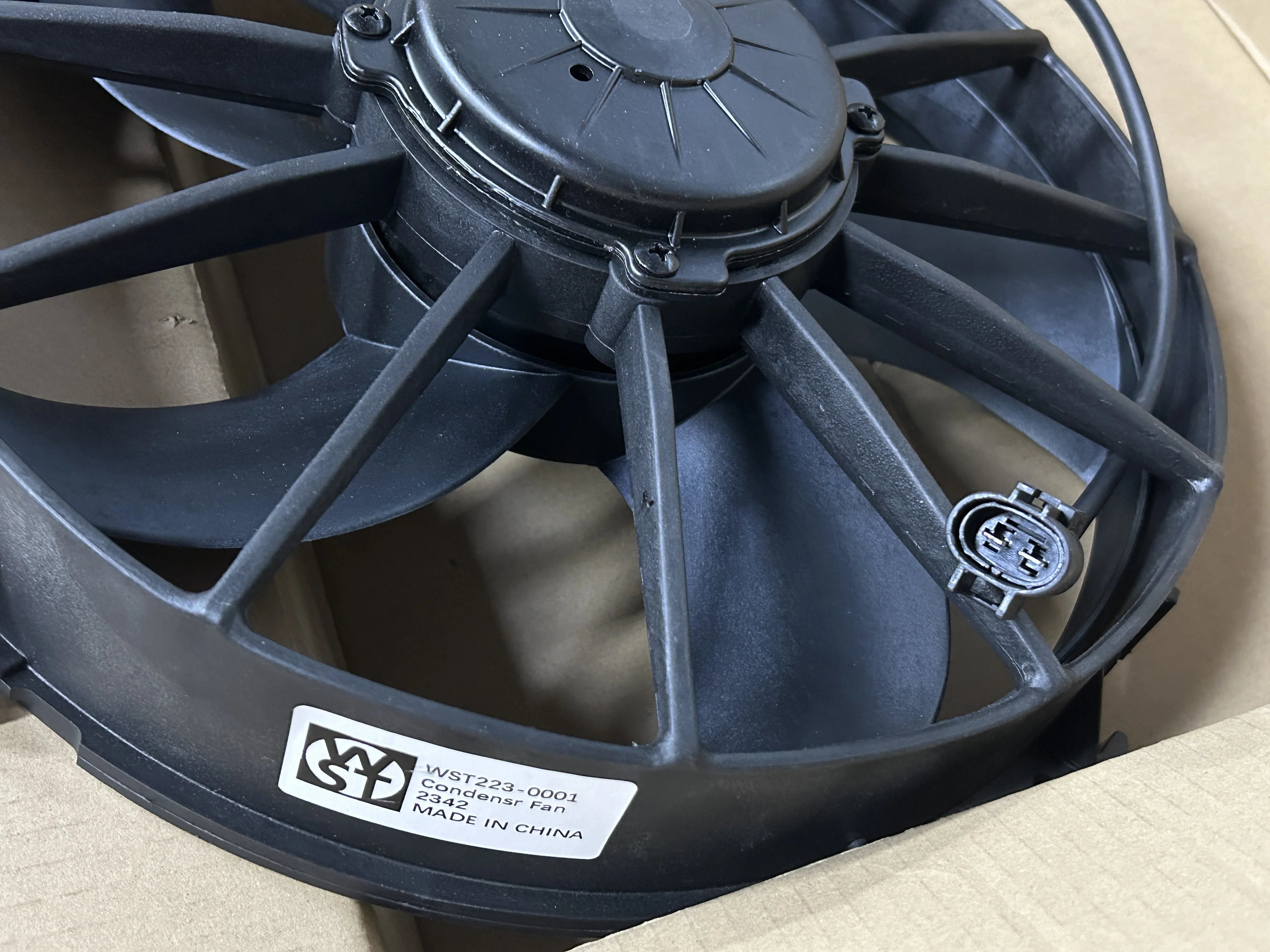 新型バス用エアコンコンデンサーファン交換部品 12V 24V Falcon 45 BCI 