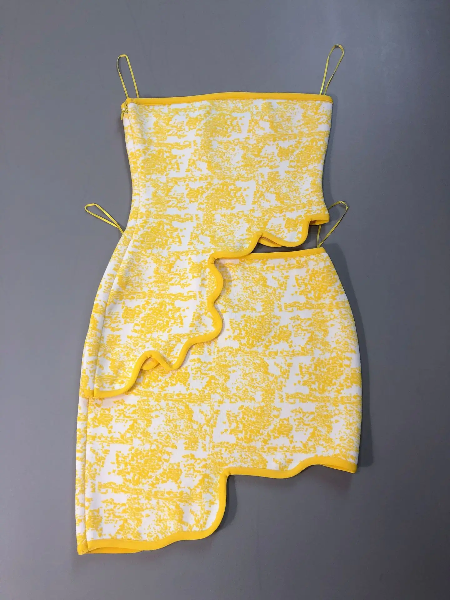 Two-piece outfit fabric and silhouette