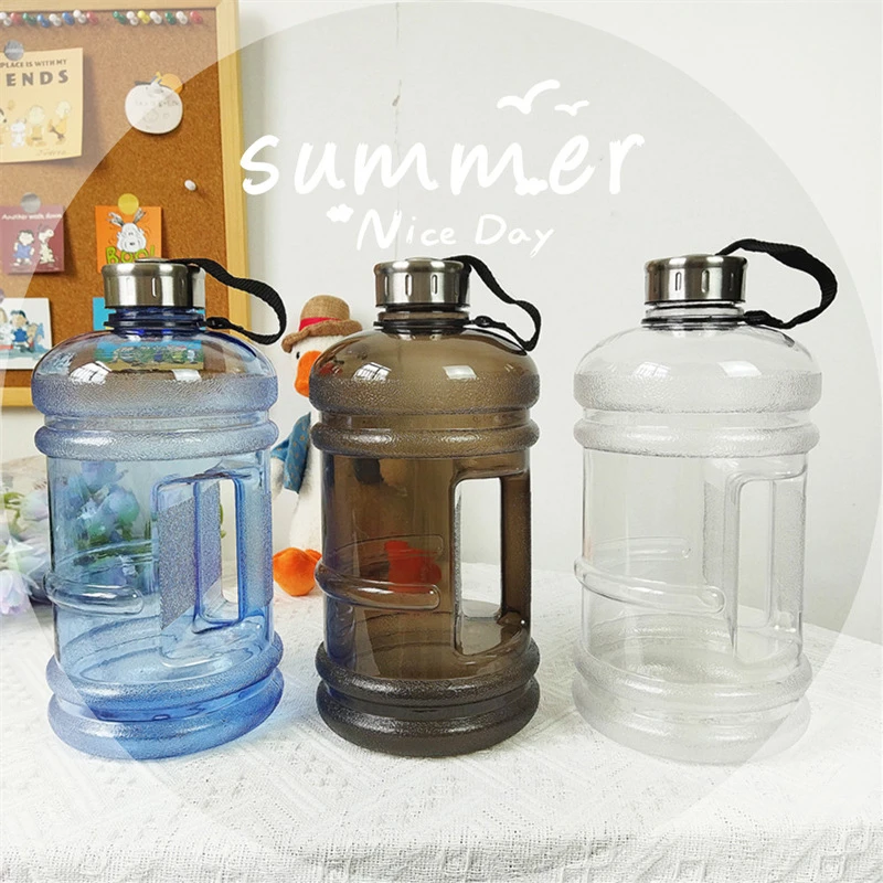 Пластиковая бутылка для воды