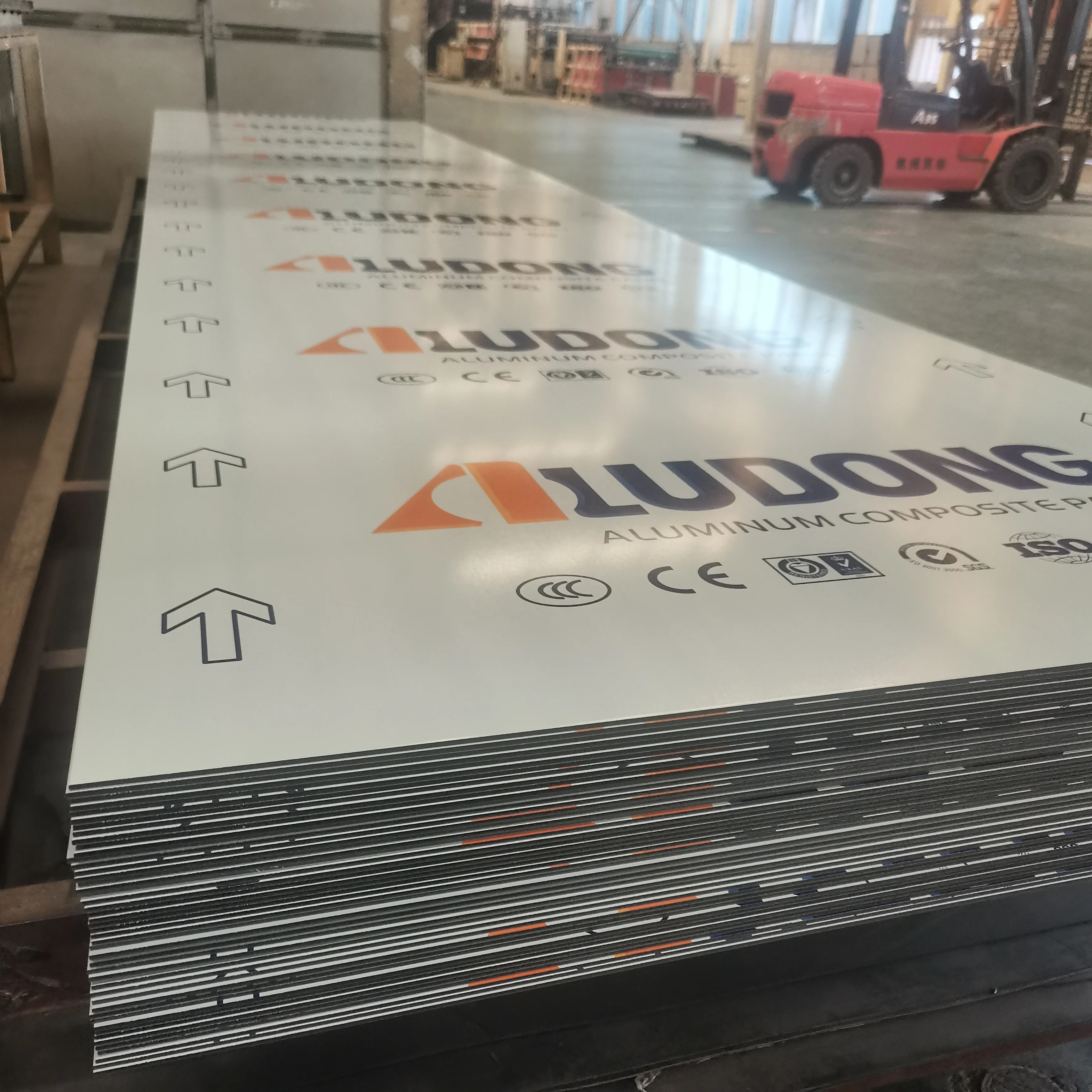 Aluminum Composite Panel  Protective PVDF Film Laminated Prepainted Aluminum Coil for Elegant and Long-Lasting Protection