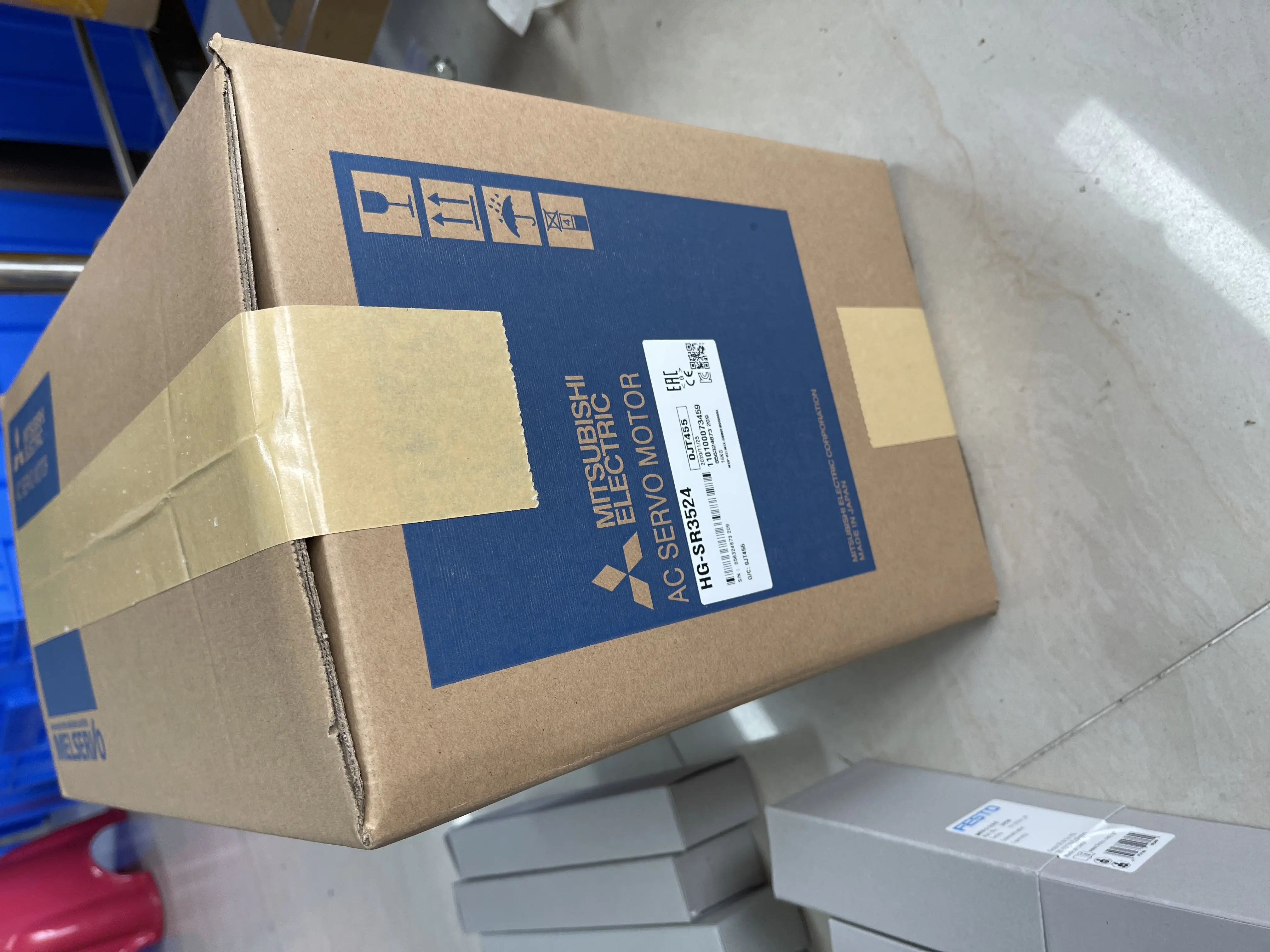 Mitsubishi AC Servo Motor HG-SR3524 Mitsubishi AC Servo Motor HG-SR3524