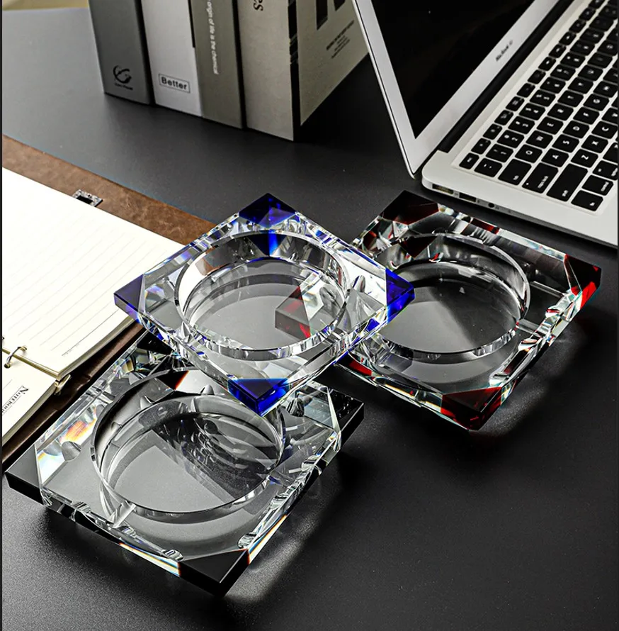 Crystal ashtray customized with your logo shinning luxury for hotels home decoration nice gift supplier