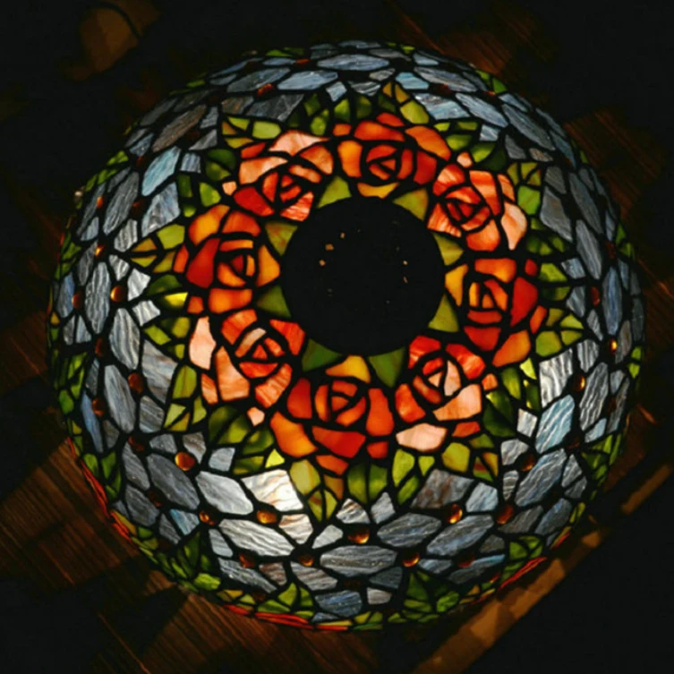 Rose Flower Tiffany Lantern - Elegant Stained Glass Lamp