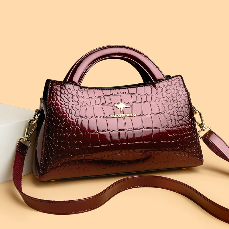 Shop High-Quality Women's Crossbody Bags from HXURGOBAGS Shop High-Quality Women's Crossbody Bags from HXURGOBAGS