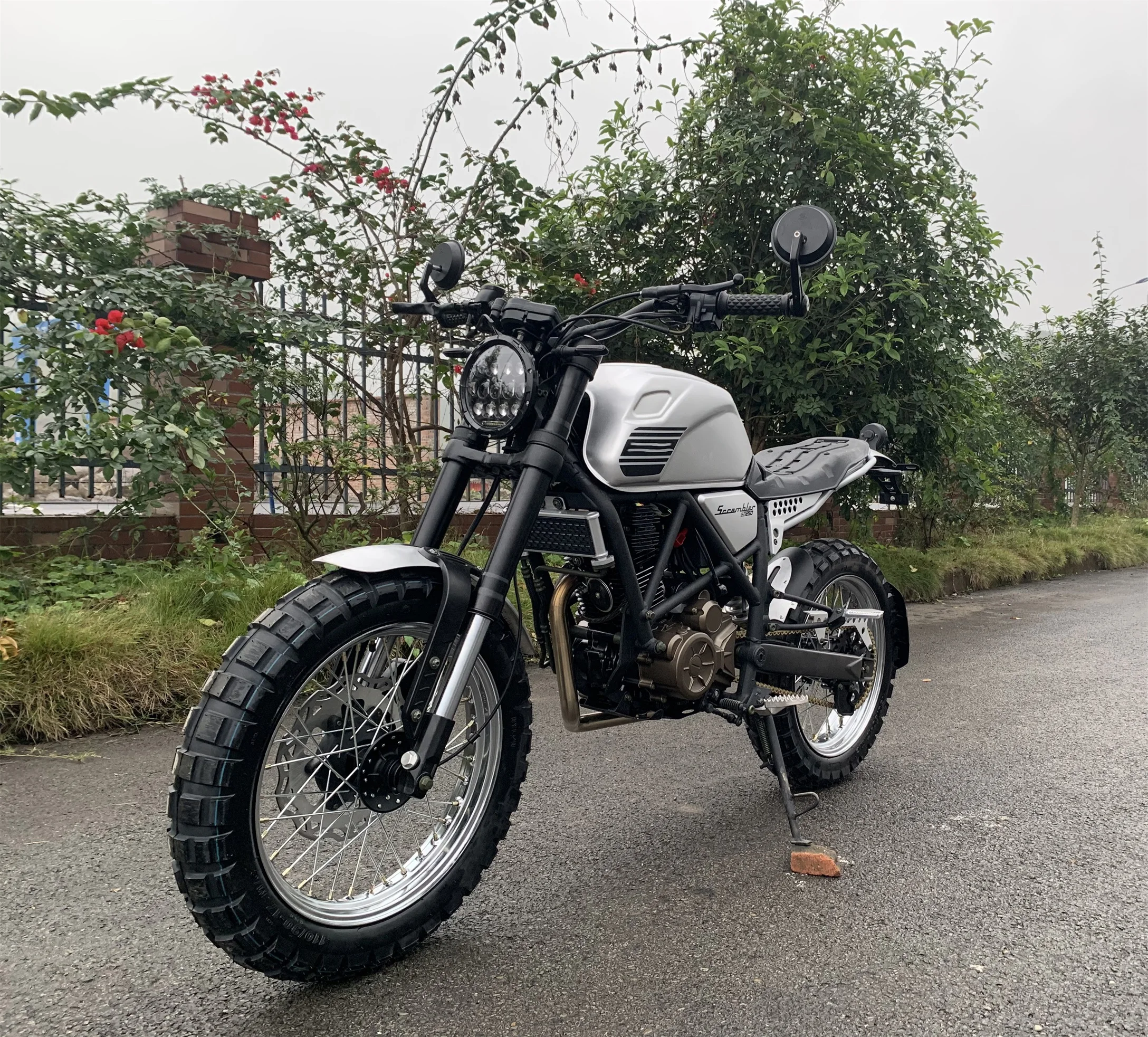 Мотоцикл Street 250 Scrambler Купить