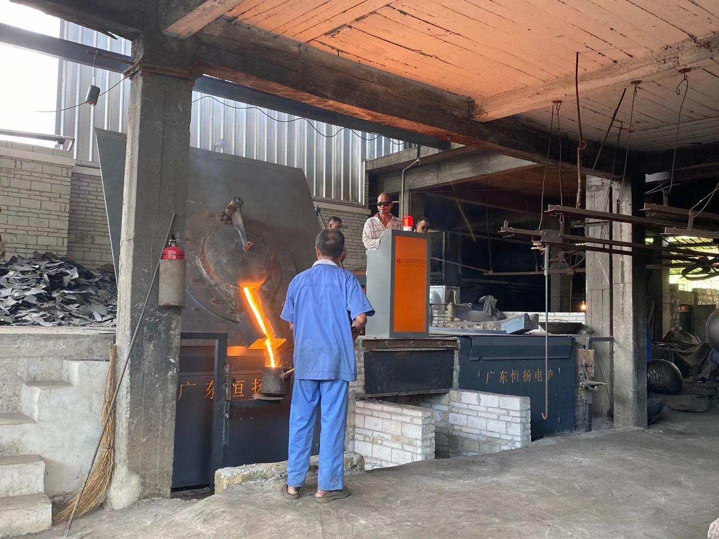 铸铁熔炼电感应炉