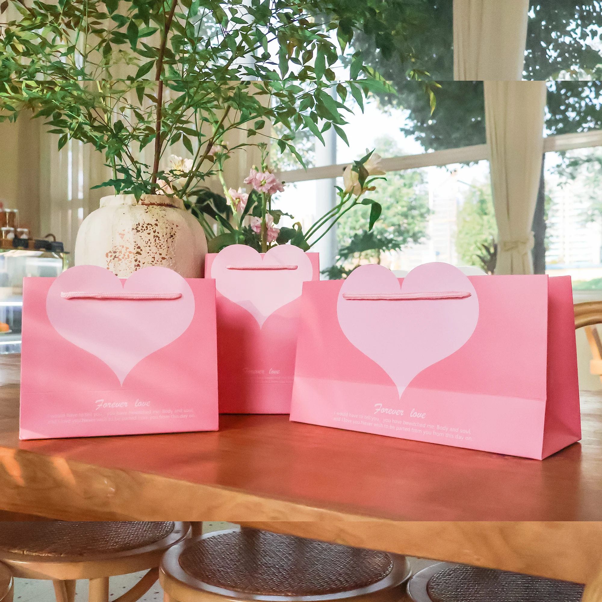 Eco-Friendly Recyclable Durable Brown Kraft Paper Supermarket Shopping Bag Glossy Lamination Ribbon Handle Embossed Custom Log