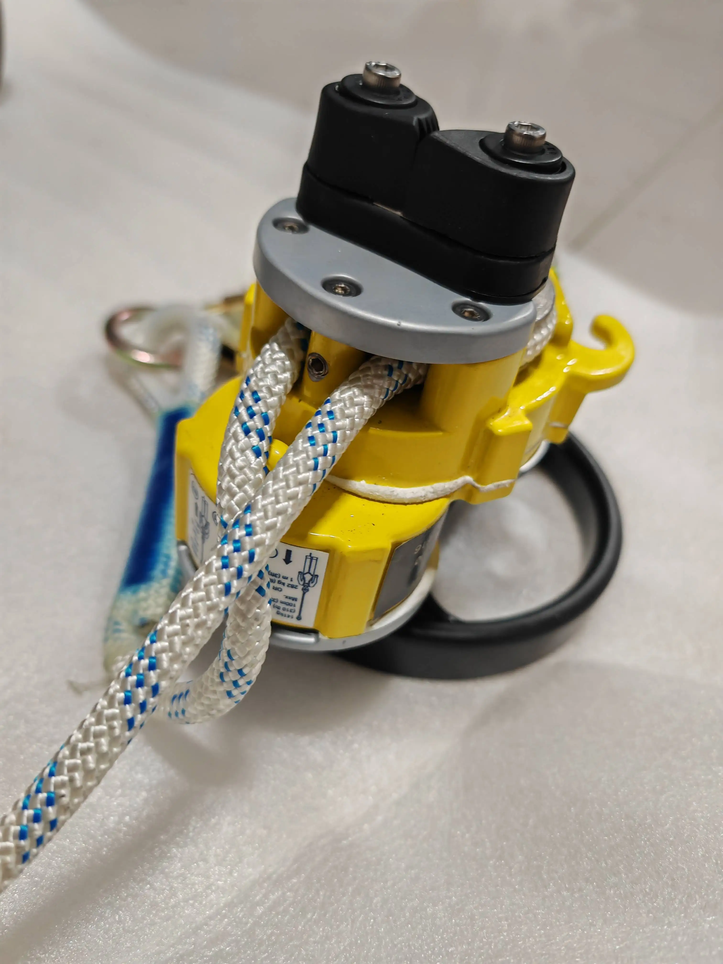 Sailing Rope Motor Rope Crawler Electric Motor Hoist Pulley 250KG Fall Arrester