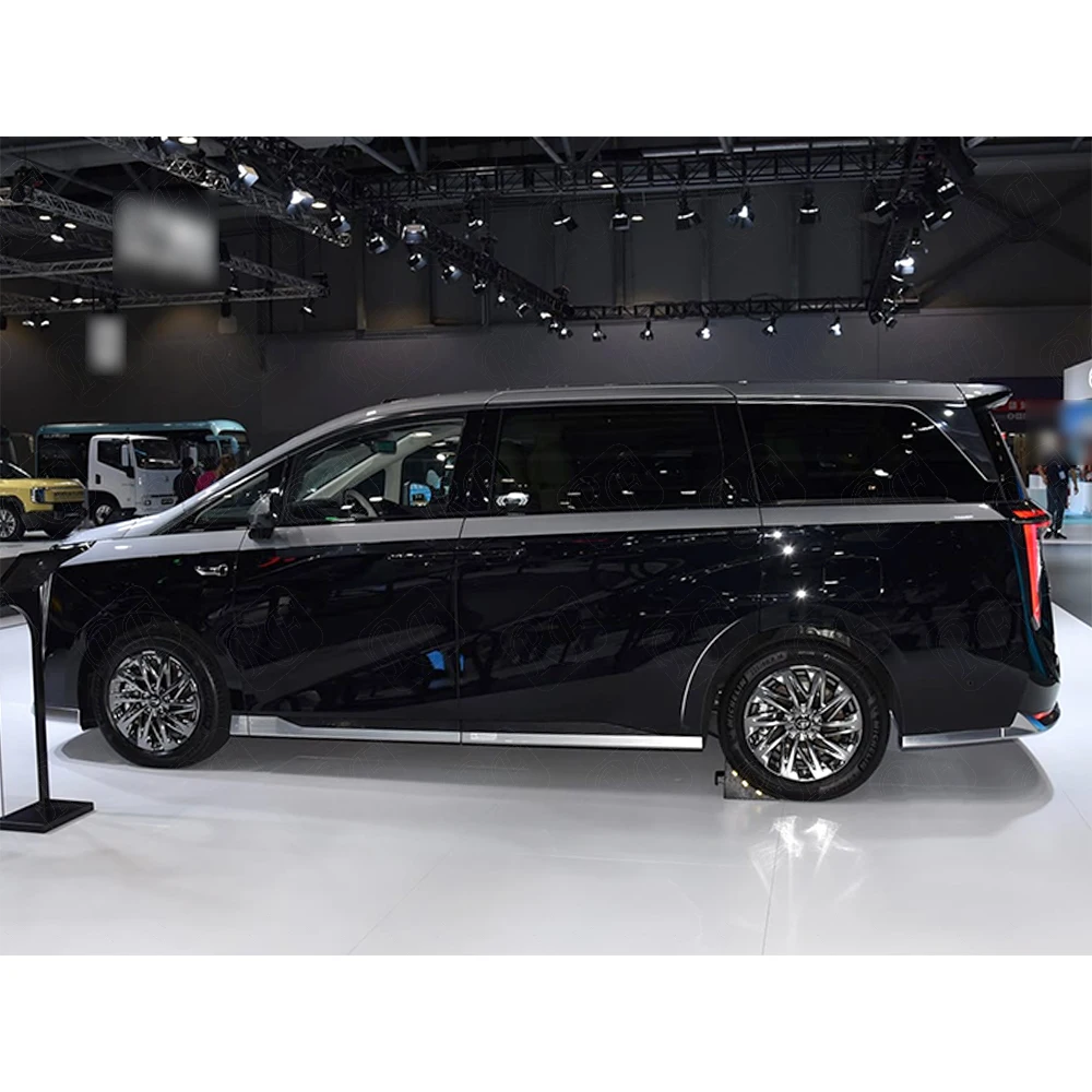 All-New GAC Trumpchi M8 MPV Mini Van Luxury 7-Seater Leather
