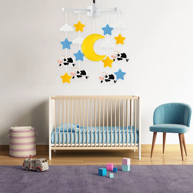 
Деревянное кольцо, горячая Распродажа, войлочные игрушки ручной работы для детей, мобильные изделия, коров, войлочные музыкальные игрушки, вешалка для детской кроватки 