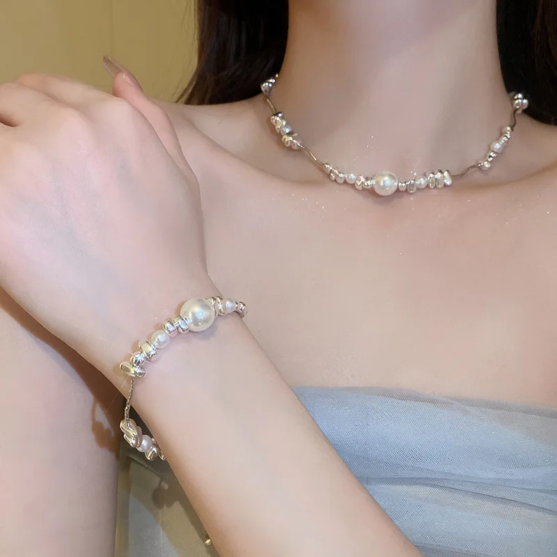 New Irregularly Trending Fashion Pearl Necklace and Bracelet Sets Luxury Design Necklaces Set