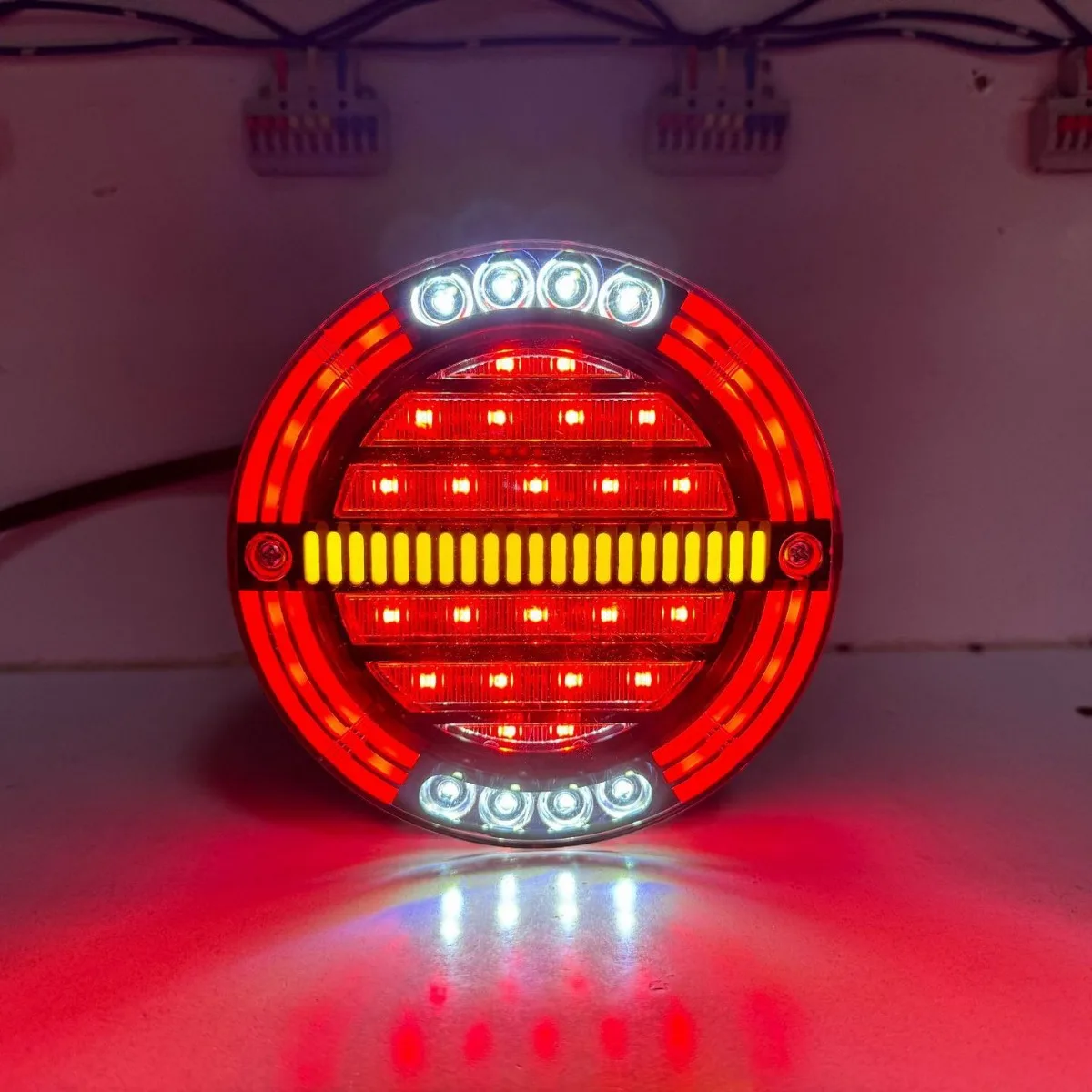 12V 24V Brake Driving Stop Flow Turn Signal Reverse Truck Side Light Round Red Led Trailer Tail Light for Car 1