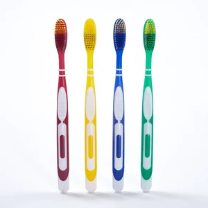 Factory Customized Disposable Travel Toothbrush Soft Nylon Manual Adult Toothbrush PVC Box Classic Packaging for Home Use