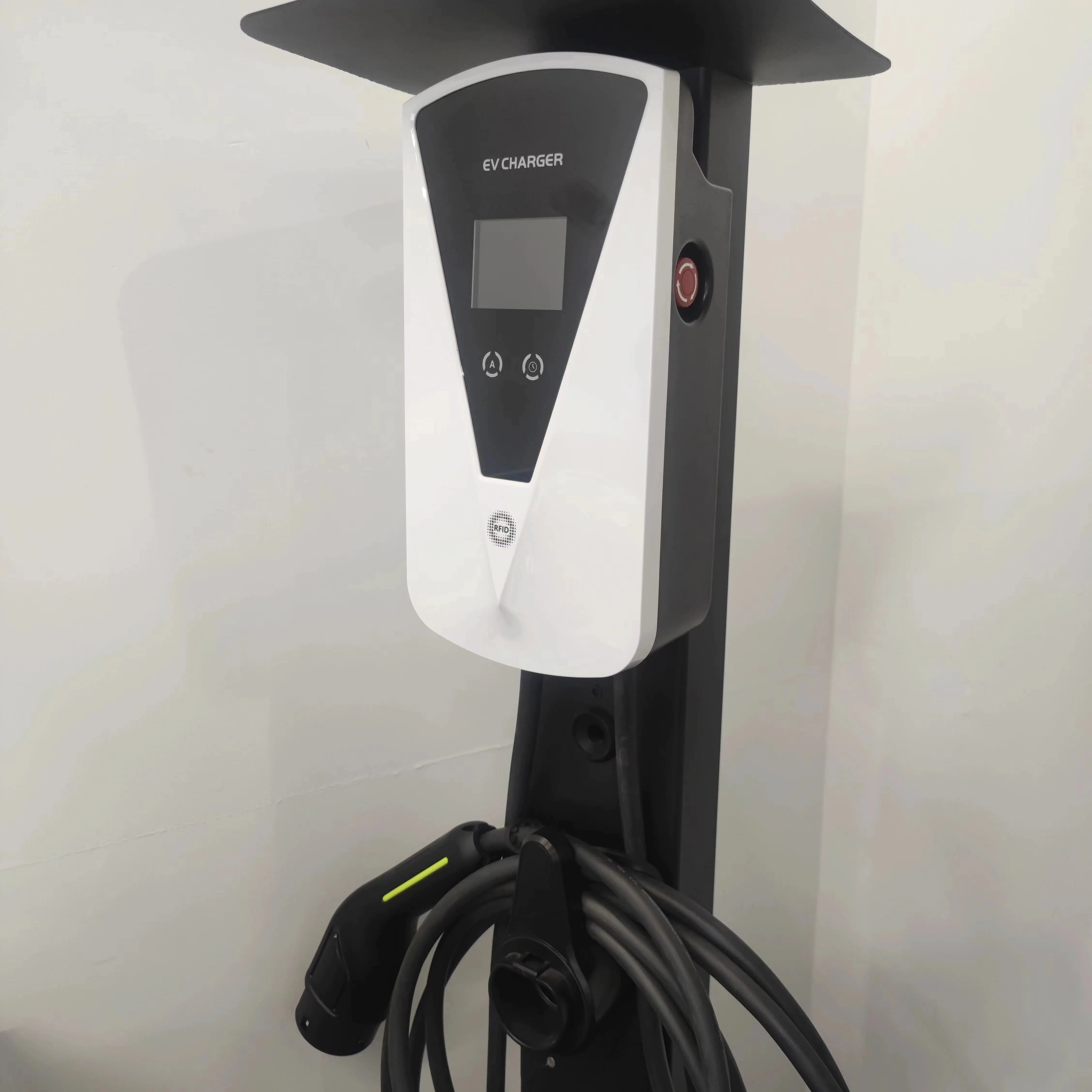 BYD 7KW 新型ウォールボックスEV充電器 IP65 タイプ2 スマート制御