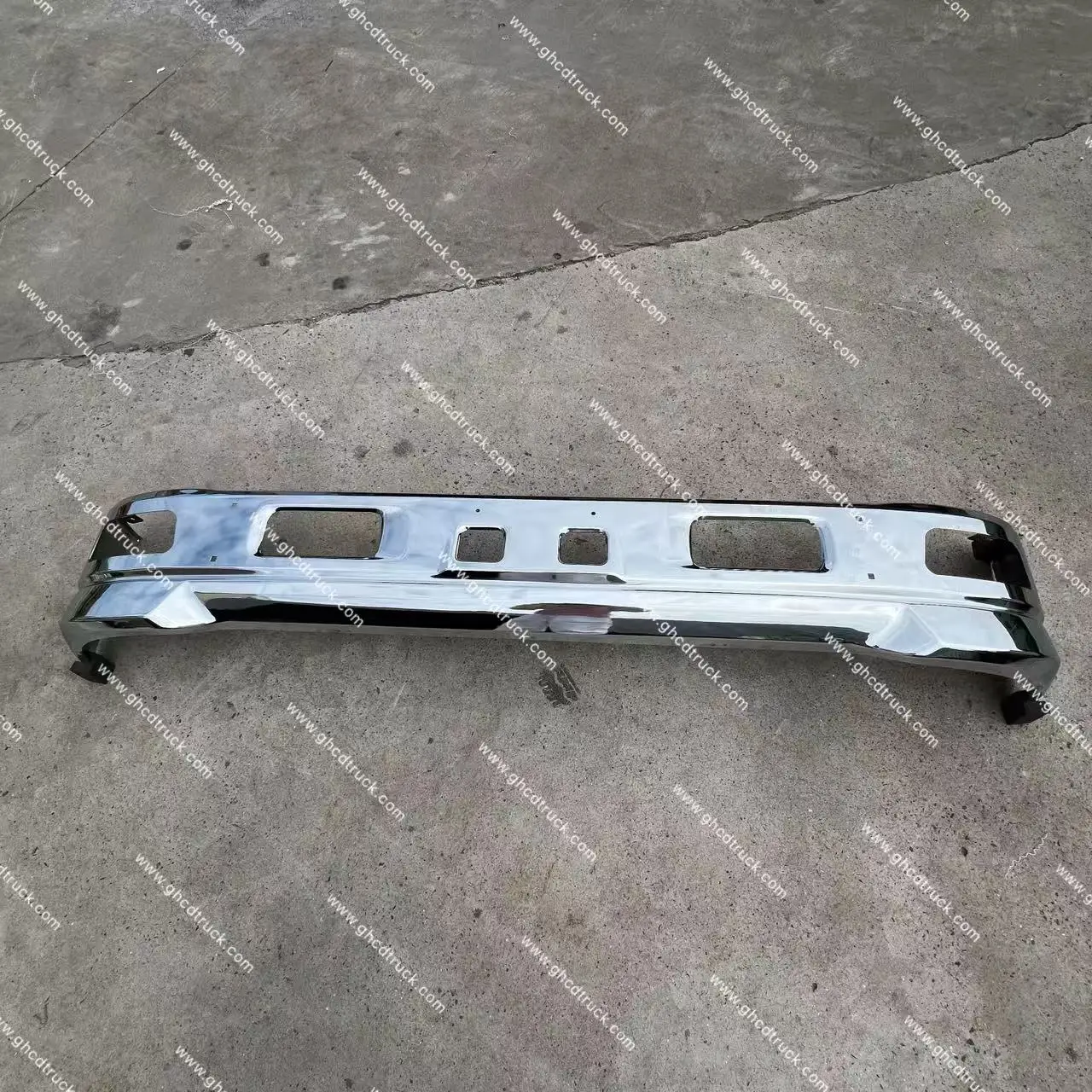 GHCD High Quality Chrome Bumper for Japanese ISUZU NPR/ELF/NQR Wide Body Truck HINO NISSAN MITSUBISHI Factory Price New