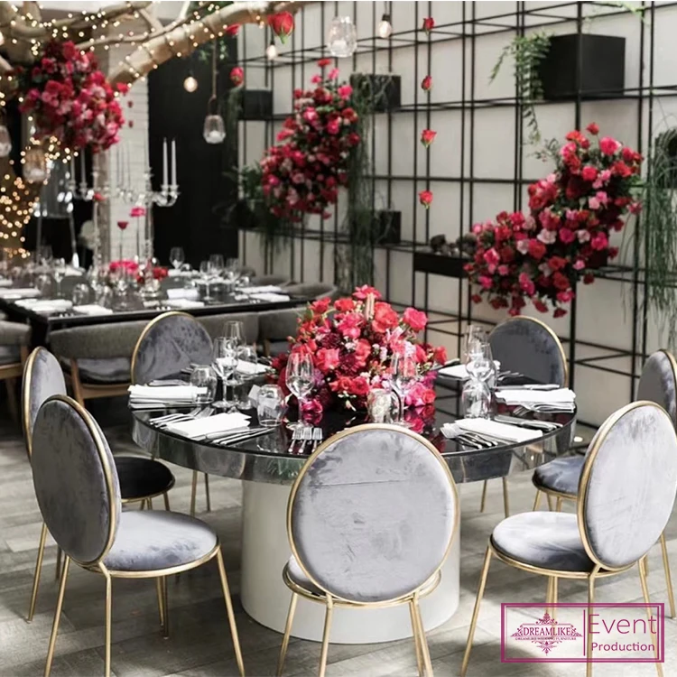 バランス 結婚式のためのパーティーの装飾ホワイトメタルベースラウンドガラストップダイニングテーブル鉄ディナーテーブル Buy Iron