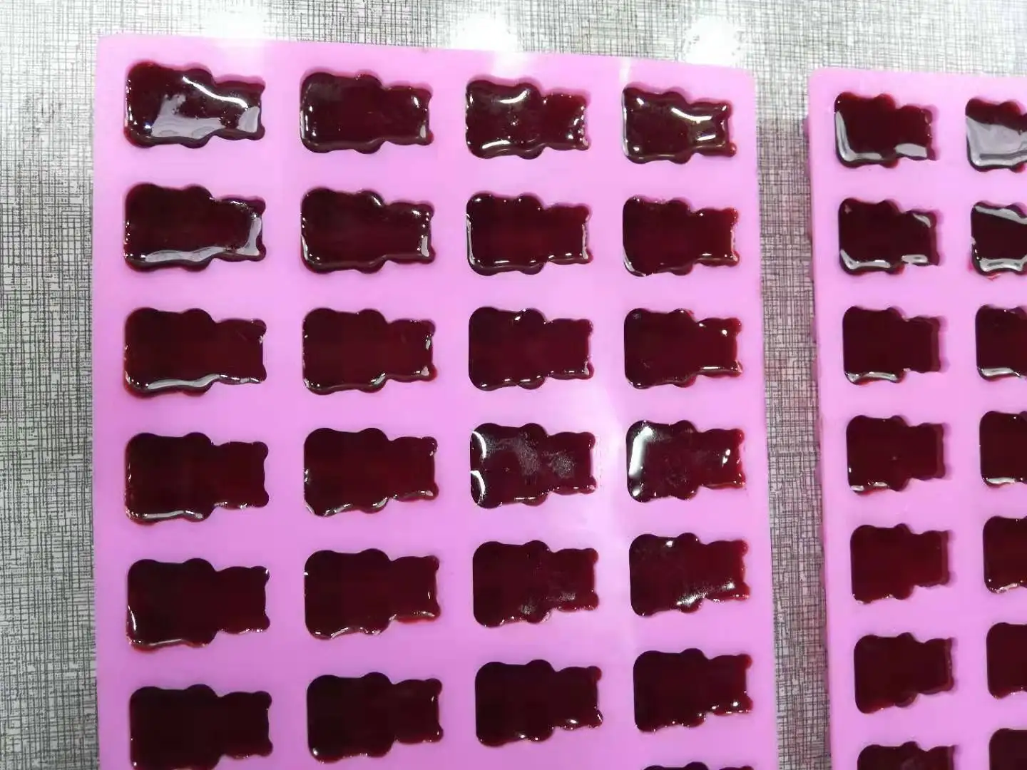 Small Square Semi Automatic Pectin Gummy Depositor Jelly Super Lollipop
