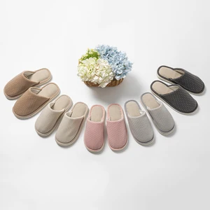 Hot Selling Indoor Home Winter Fluffy Soft PVC Outsole for Slippers  Closed Toe Style Anti-Slip Feature Fur for Couples