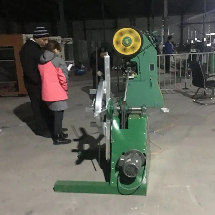 L Angle Machine Full Automatic L Bar Angle Rolling Mill Corner Bead Light Keel Roll Forming Machine With Flying Cutting