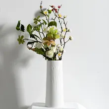 Xiaohongshu Popular Modern Porcelain Minimalist Vase Decoration Nordic Restaurant Home Decorations and Accessories  desktop vase