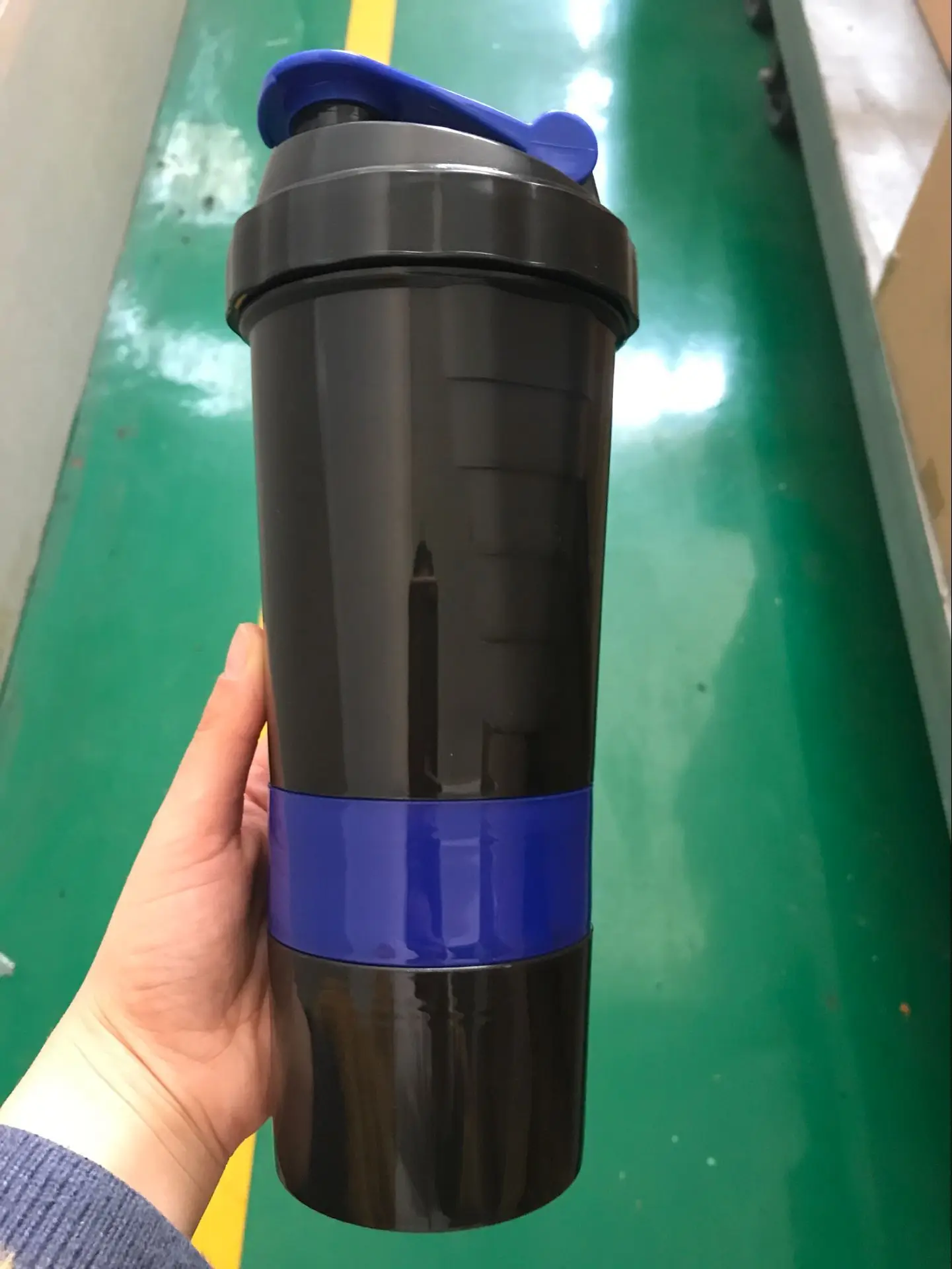 500ml 3-in-1 Plastic Spider Protein for Shaker Bottle with Two Powder Storage Cups and Compartment for Drinkware