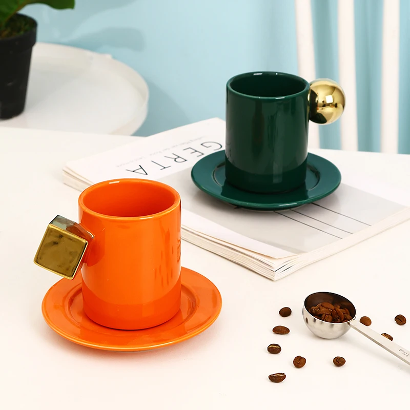 Promotional Eco Ware 220ml Porcelain Coffee Mug Normal Size Cappuccino Espresso Cups Golden Handle Ceramic Cold Safe Camping factory