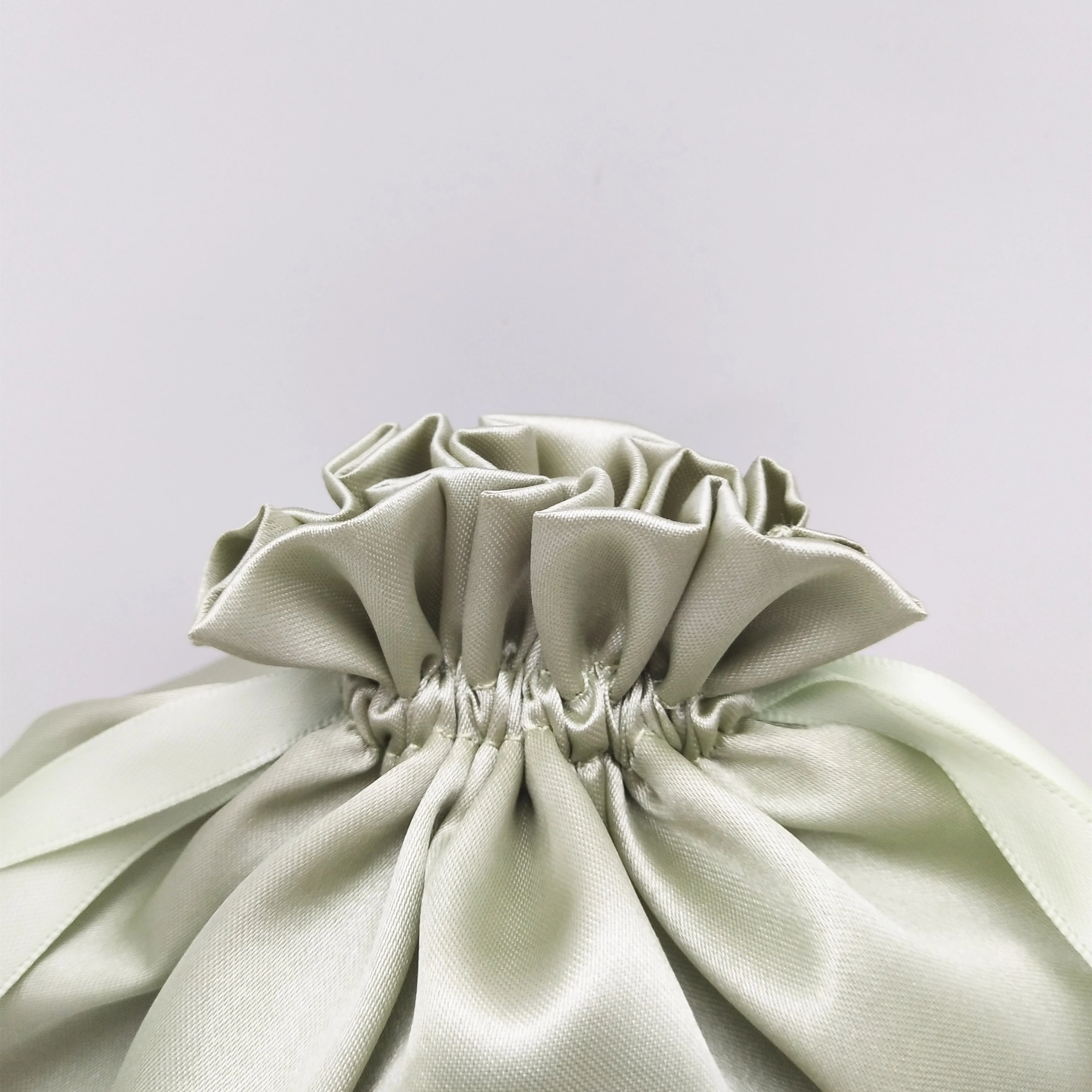 Custom Logo Hair Extensions Satin Drawstring Satin Pouch Bag for Gift Drawstring Bag for Clothing Handbag Packing Recyclable